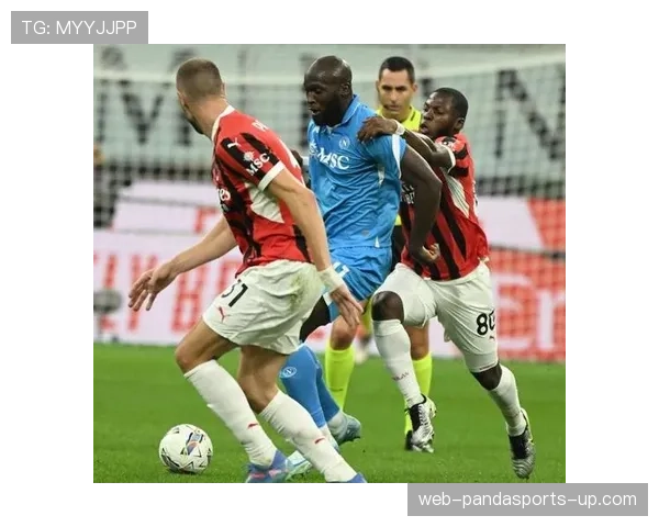 AC米兰防线屡遭打穿，站位混乱与回防迟缓问题逐步反映在比赛走势中