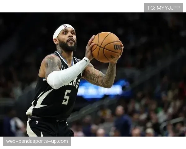 加里·特伦特外线三分命中率提升显著 拉开球队得分空间